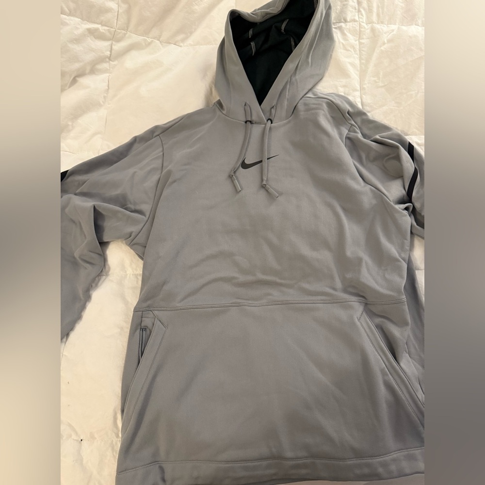 Nike dri-fit chalk grey hoodie (L)